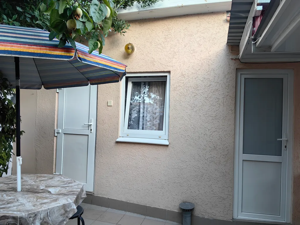 Уютный домик недалеко от моря