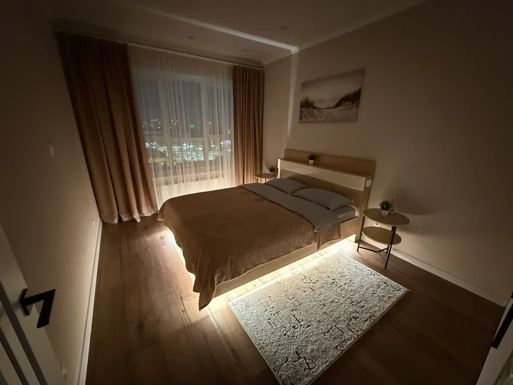 Отличная квартира в живописном месте города с видом на лес и город