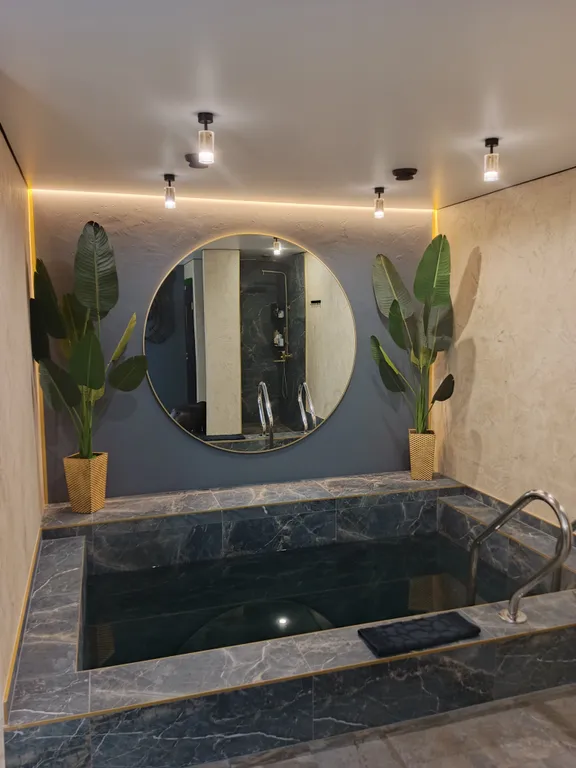 Новые двухэтажные апартаменты с бассейном и сауной