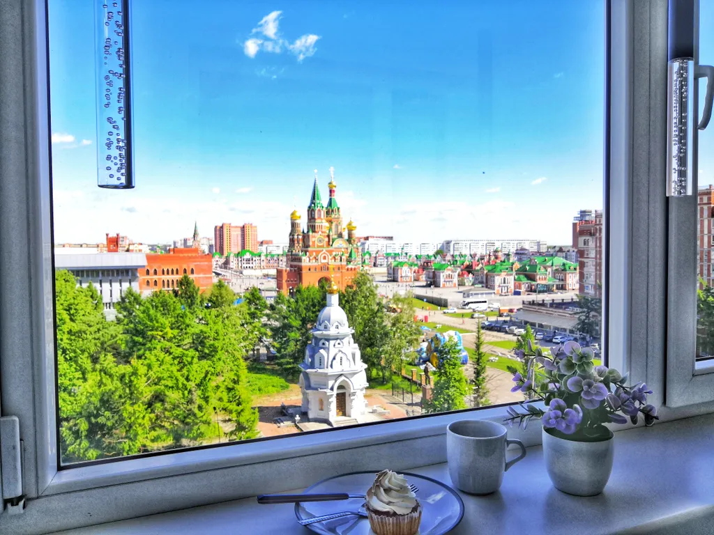 Видовая семейная двушка с детской комнатой