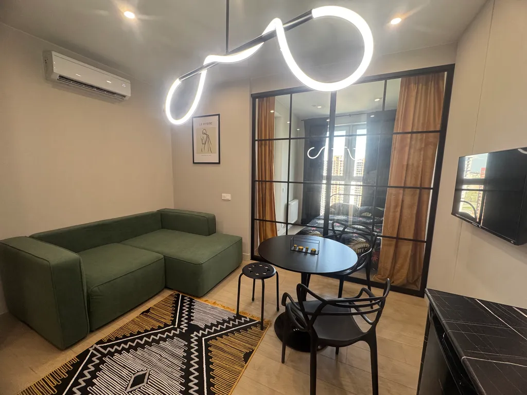 Дизайнерская квартира в 2 минутах от Avia Mall