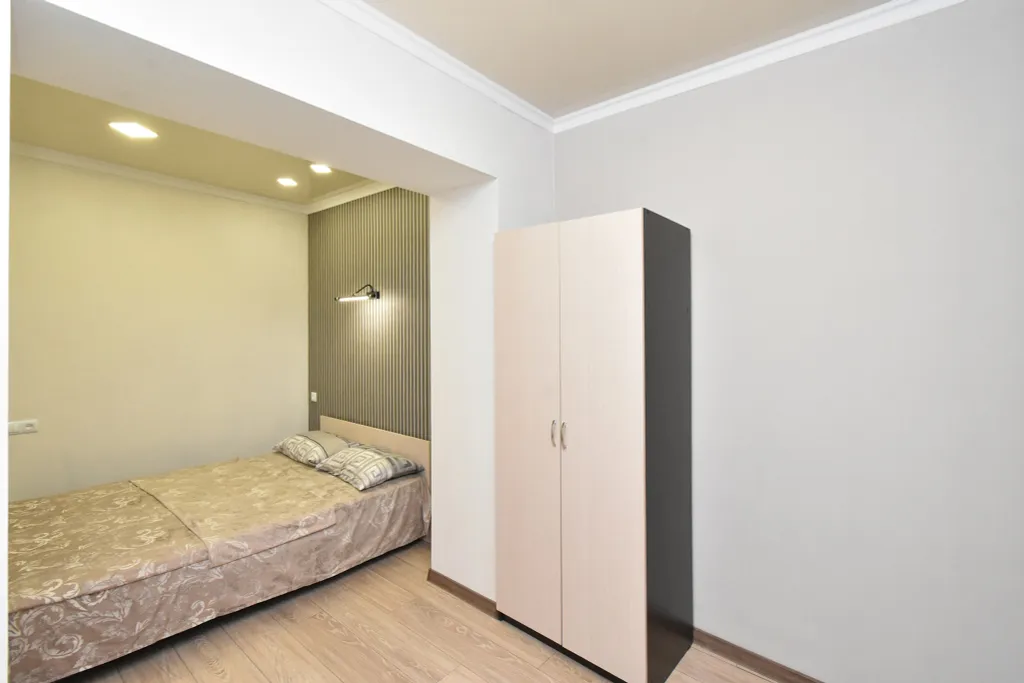 Четырёхкомнатная новая большая квартира