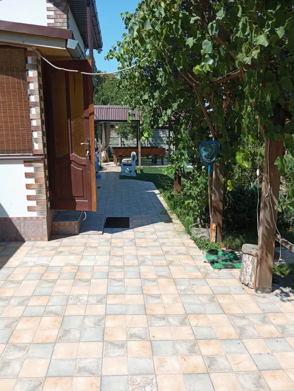 Уютный домик у леса рядом с городом