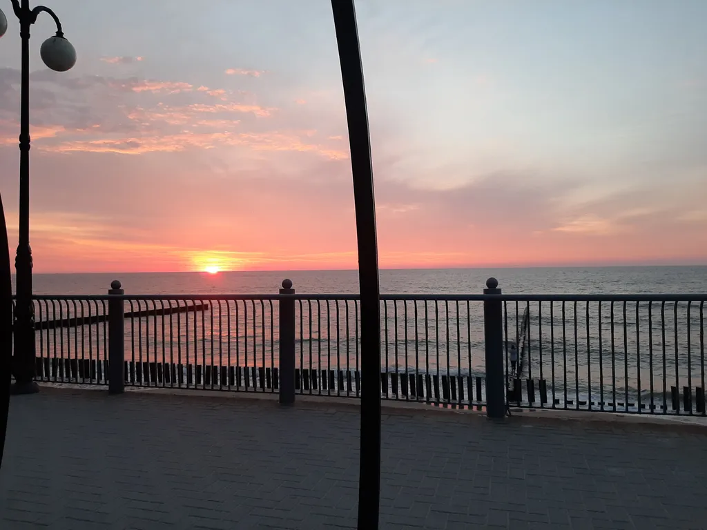 Квартира Уютная 2-комнатная квартира у моря. Кондиционер, сушильная машина, — Светлогорск