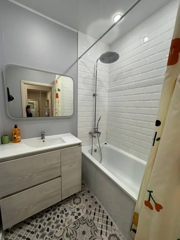 Новая однокомнатная квартира 1+ возле ТР "Аура"