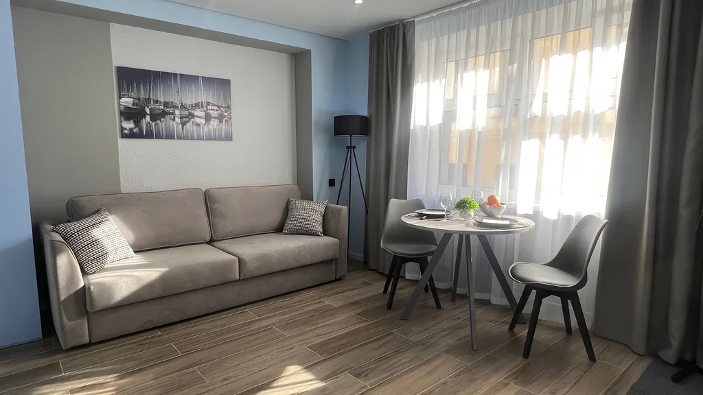 Апартаменты у Часовой башни голубые