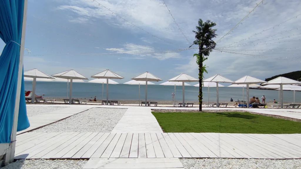 2-этажный дом в лесу в 5 минутах от моря