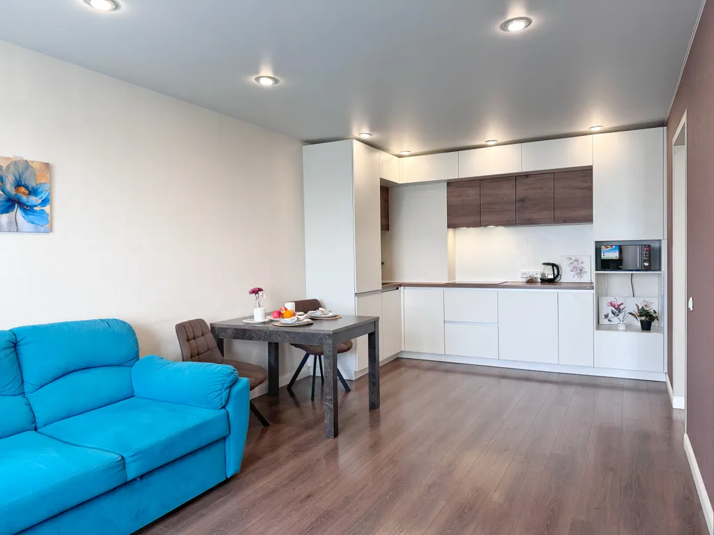 Стильная 2-комнатная квартира-студия в новом доме на берегу реки Вятка