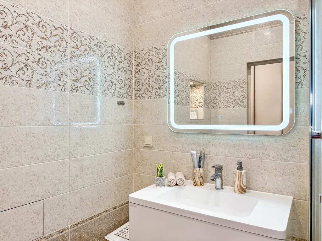 Уютная квартира-студия с потрясающим видом на море и город  в центре