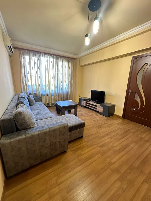 Avchieva's apt on Mashtots Ave