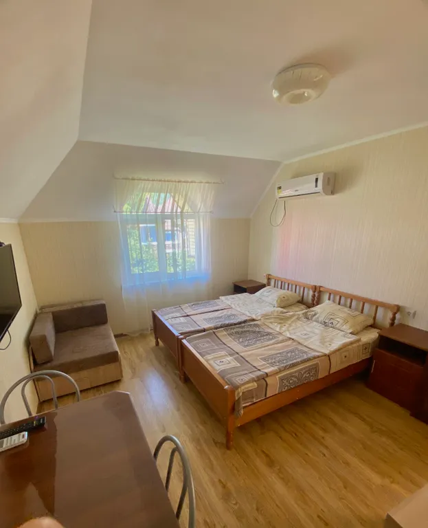 Квартира Двухместный номер в гостевом доме с бассейном — Лазаревское