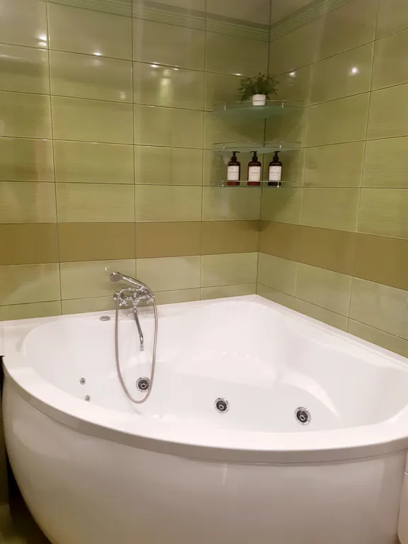 Квартира с джакузи и потрясающим видом на лес