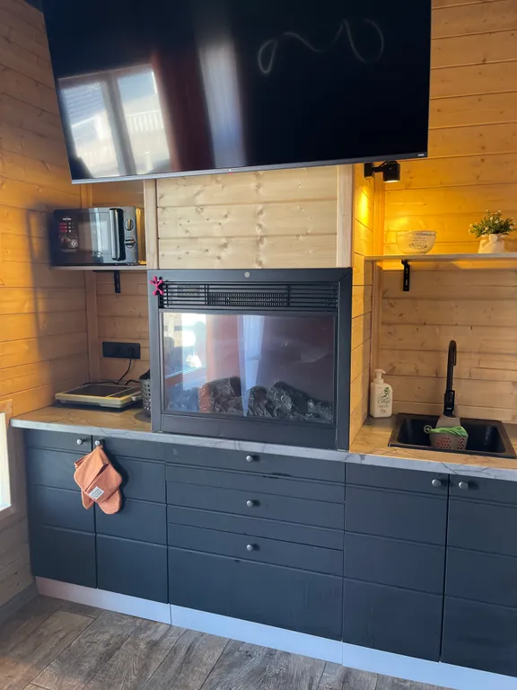 Домик на берегу моря