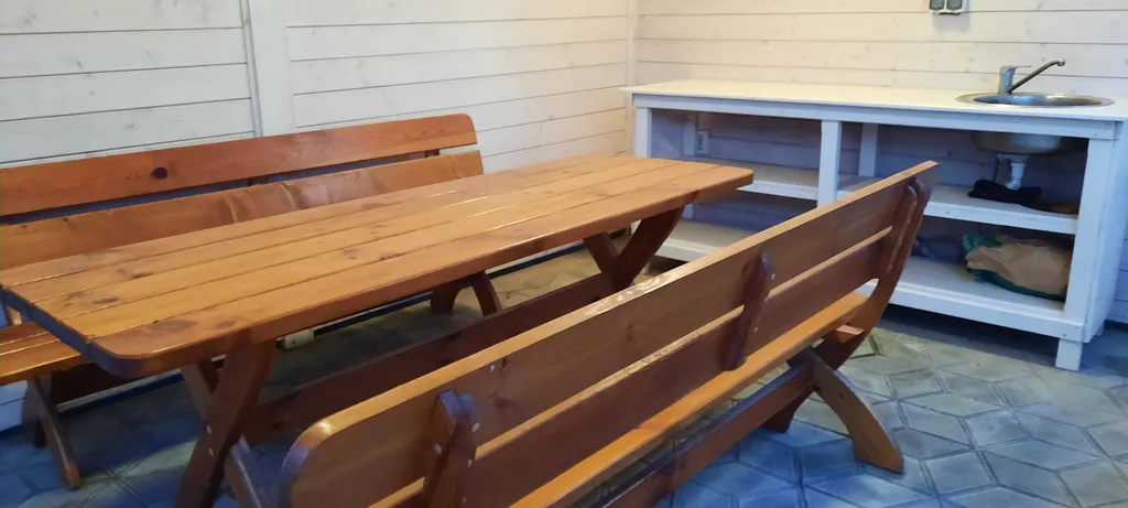 Коттедж с собственной территорией, большой беседкой и мангальной зоной