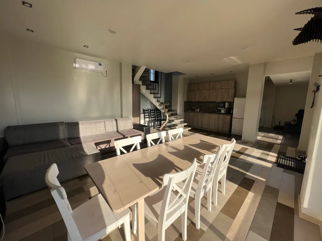 Коттедж Вилла на берегу реки Кубань с бассейном, баней, банным чаном — Елизаветинская