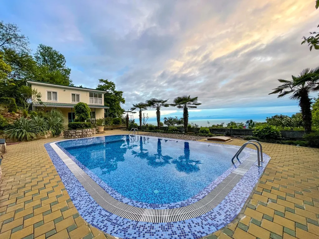 Коттедж Дом с бассейном у моря участок - 24 сотки райского сада — аренда посуточно в Хоста