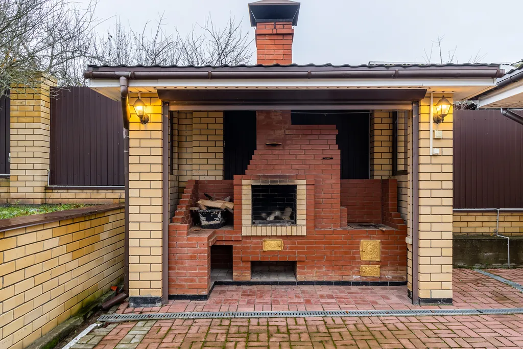 Большой коттедж на берегу Волги