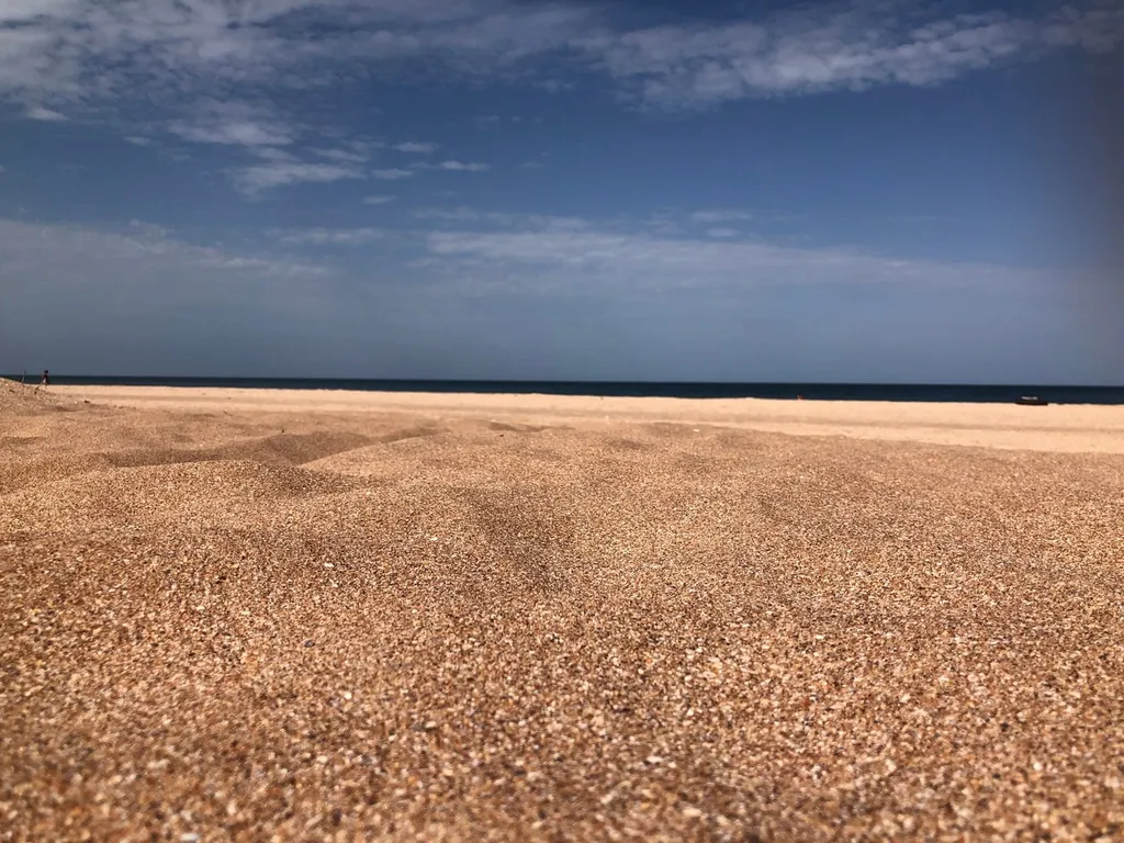 Комната с балконом