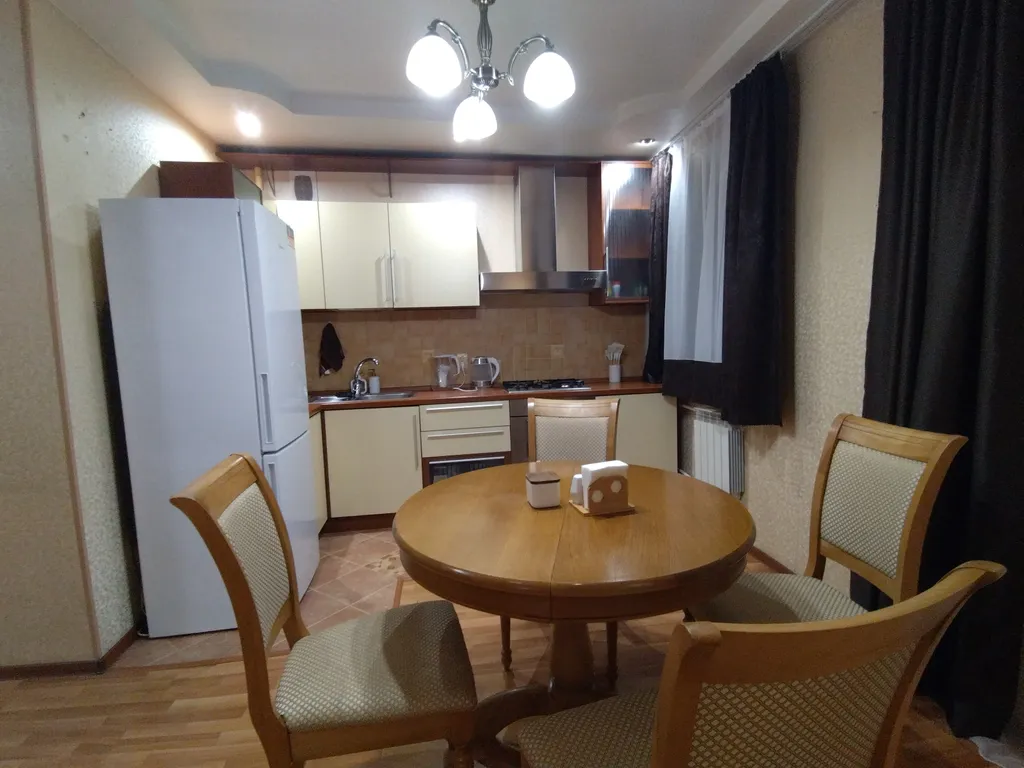 Уютная двухкомнатная квартира на пешеходной улице