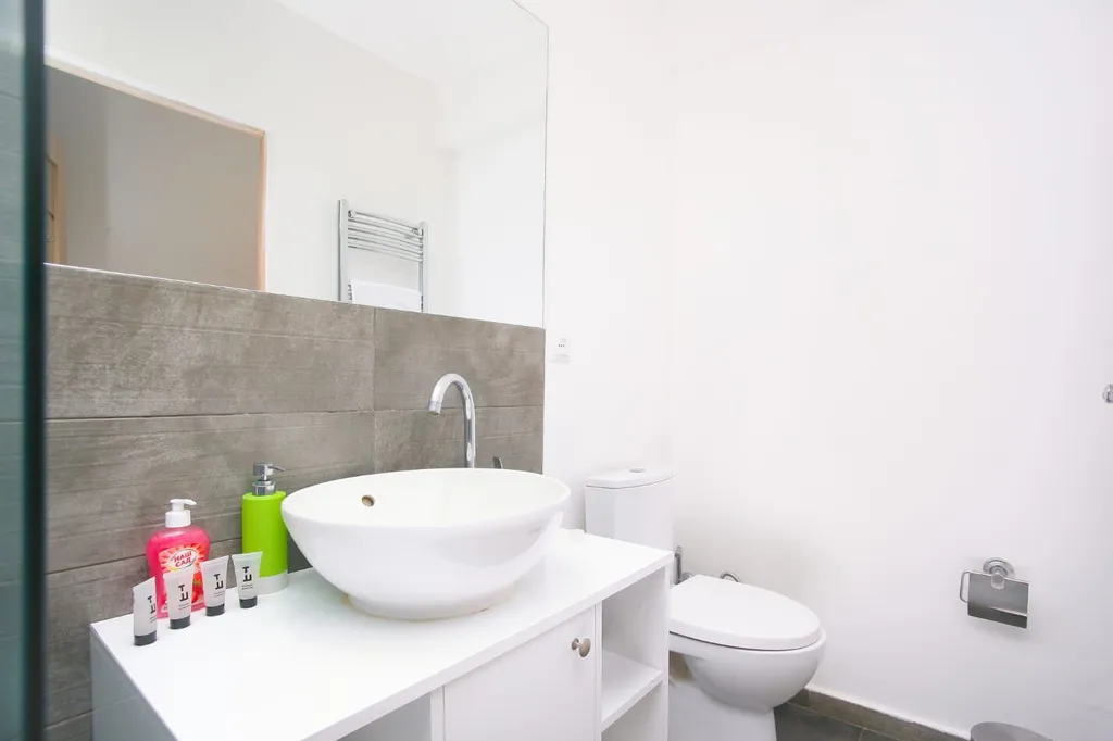 2 спальни в самом центре города, новый дом