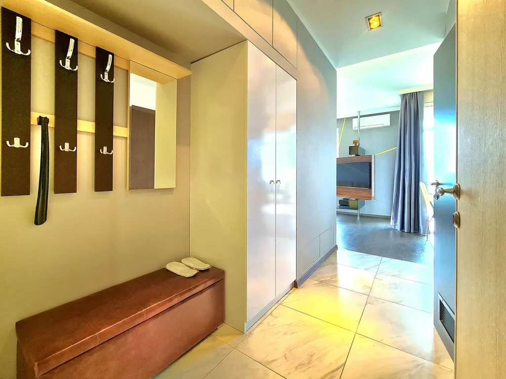 Студия с видом на горы, море и олимпийские объекты