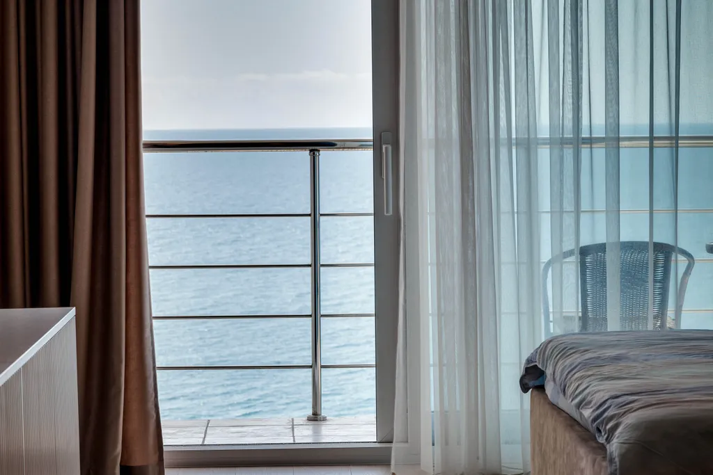 Студия с видом на море