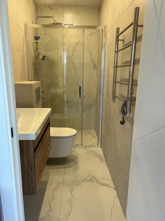 Домик в малине у моря