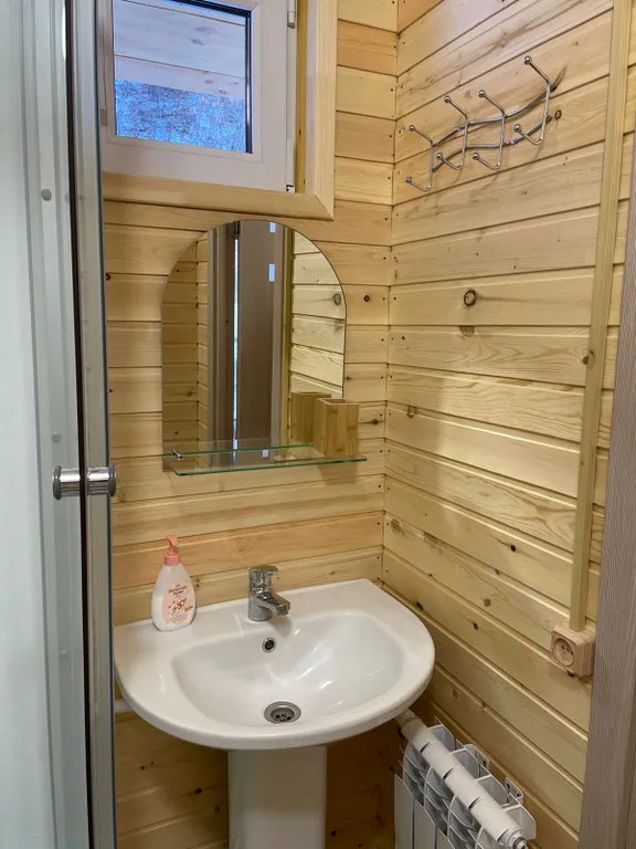 Дом для семьи с детьми с видом на озеро и горы