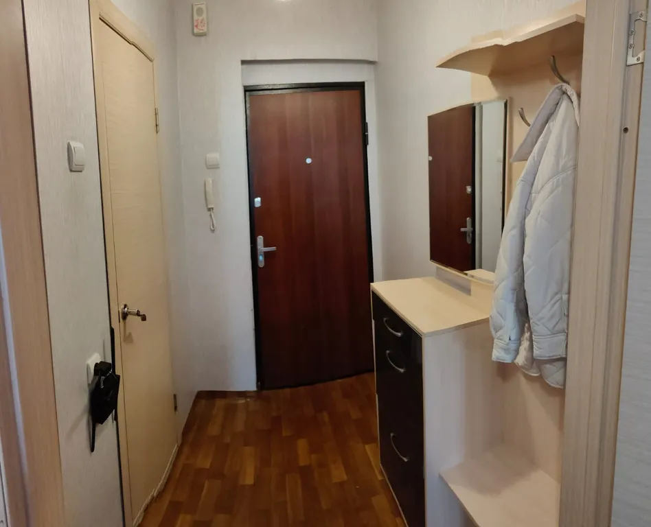 Квартира Апартаменты рядом с озером и открытым бассейном — Красноярск