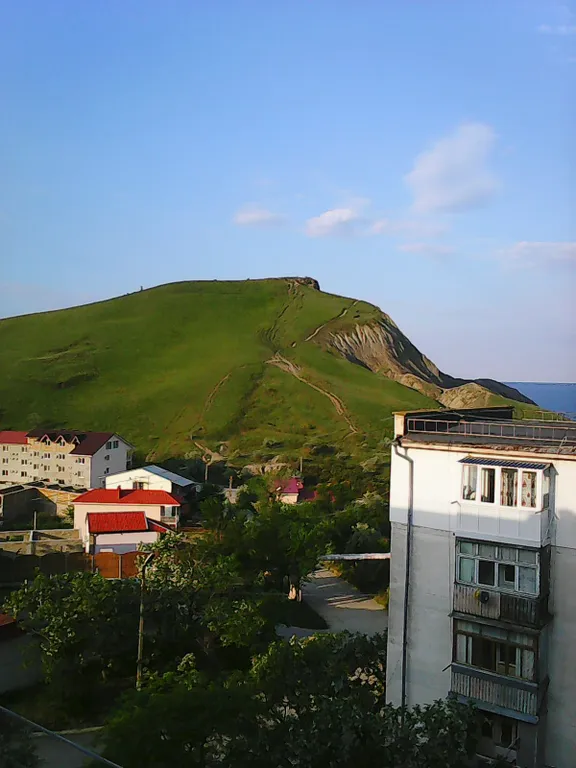 Квартира с видом на Коктебельский залив и единственный вулкан Карадаг