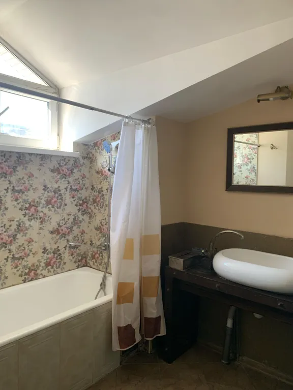 Двухкомнатная квартира с мансардой и парковкой