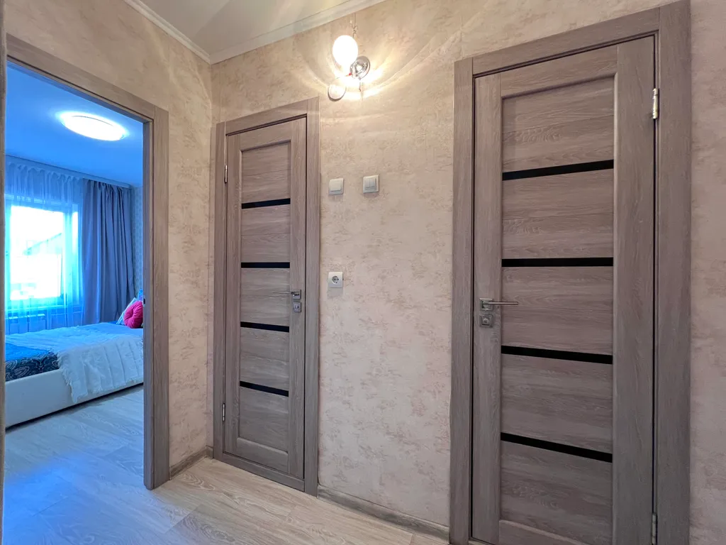 Полноценная двушка у жд вокзала, не берем оплату за финальную уборку