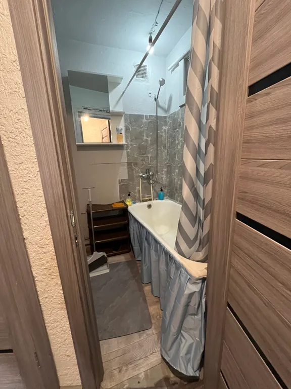 Уютная двухкомнатная квартира на пять спальных мест