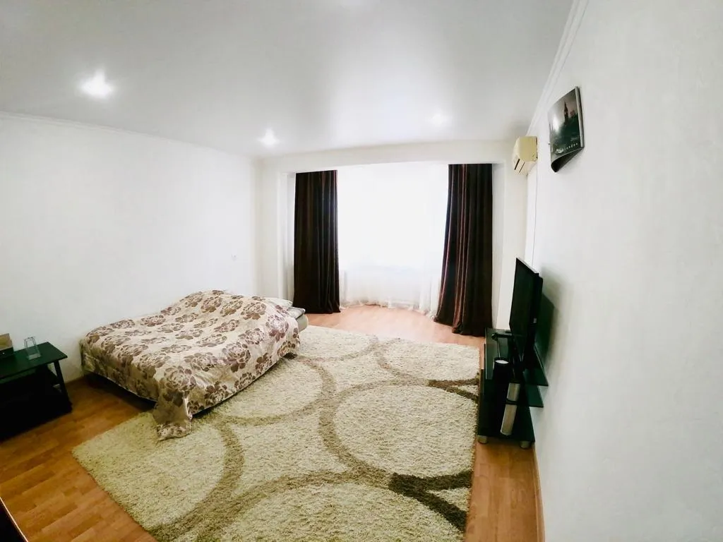 Квартира в самом центре нового города с видом на главную улицу