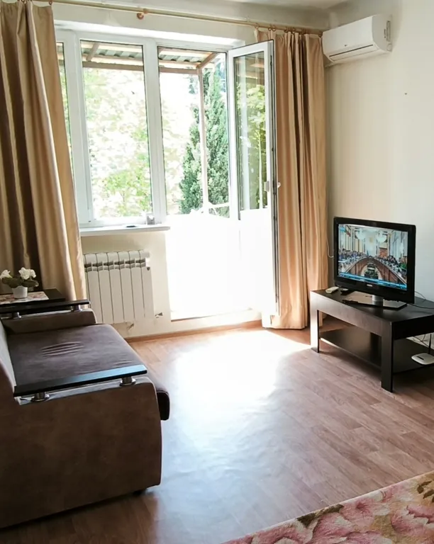 Уютная квартира в центре, близко к морю и рынку, без подъёма