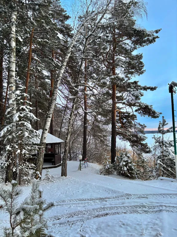 Двухкомнатная квартира на берегу озера Большой Еланчик