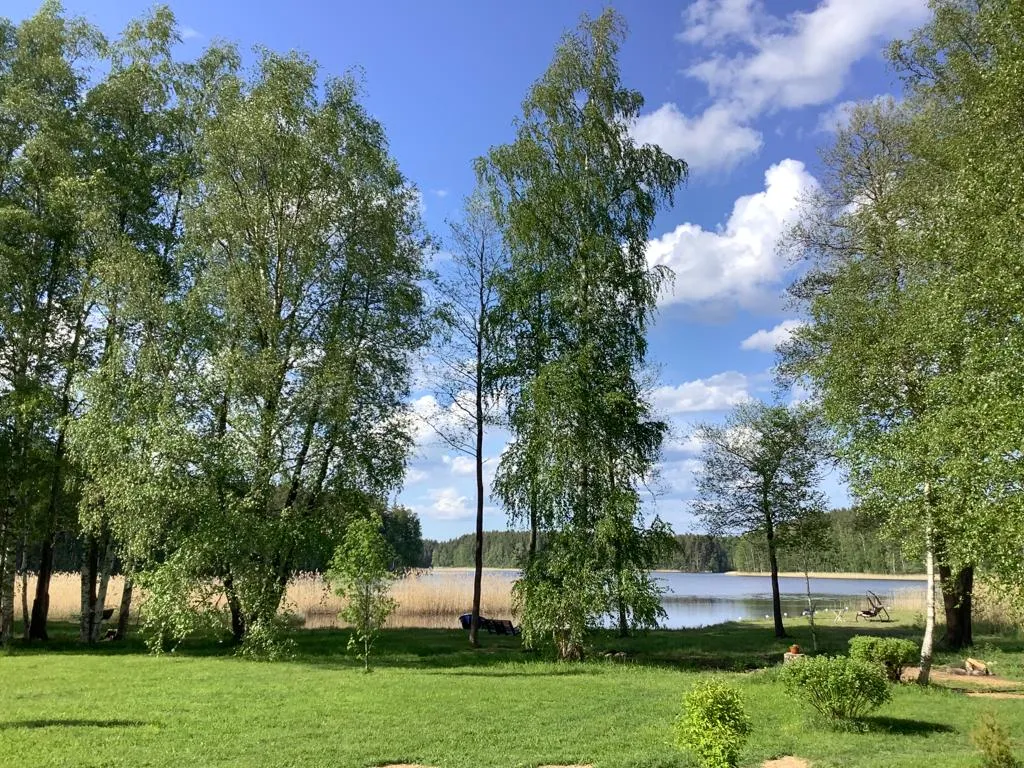 Дом на берегу озера