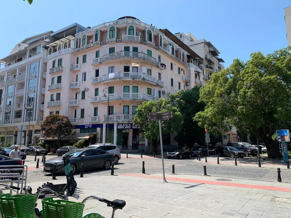 Квартира Старый Батуми, площадь Европы, 5 минут до Приморского Бульвара — аренда посуточно в Батуми