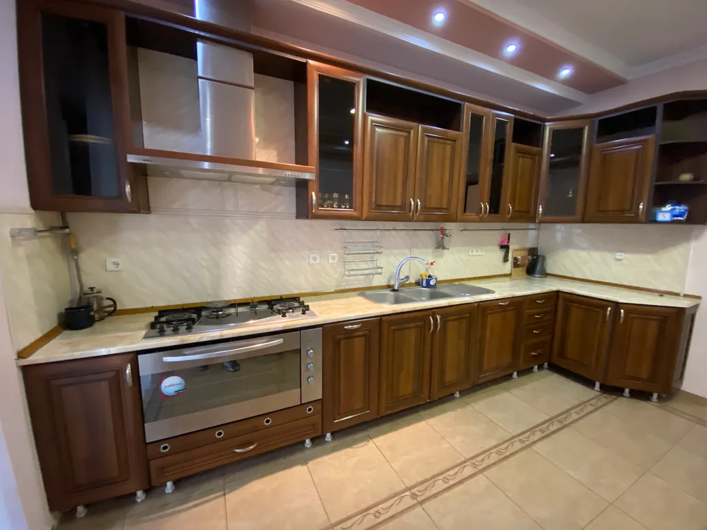 Большой дом с 5-ю спальнями