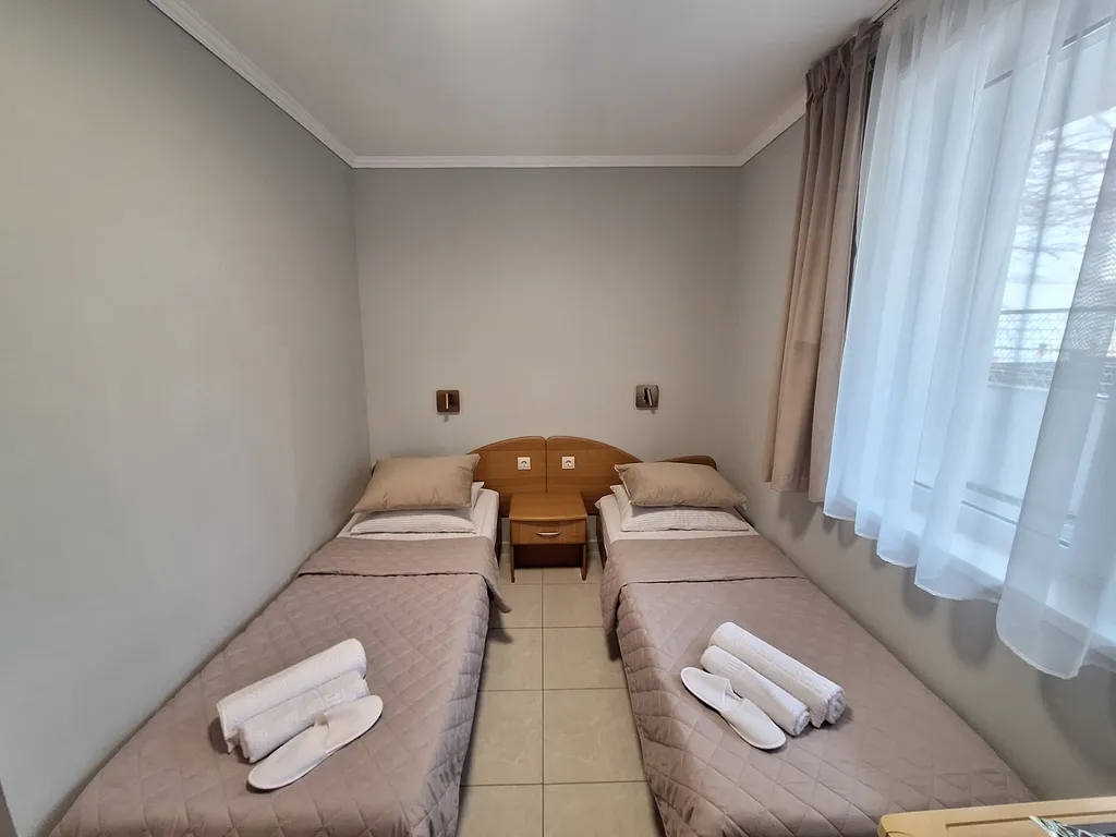 Квартира Квартира "Классик"  трехместный стандартный номер с раздельными кроватями, одноместным диваном — Геленджик