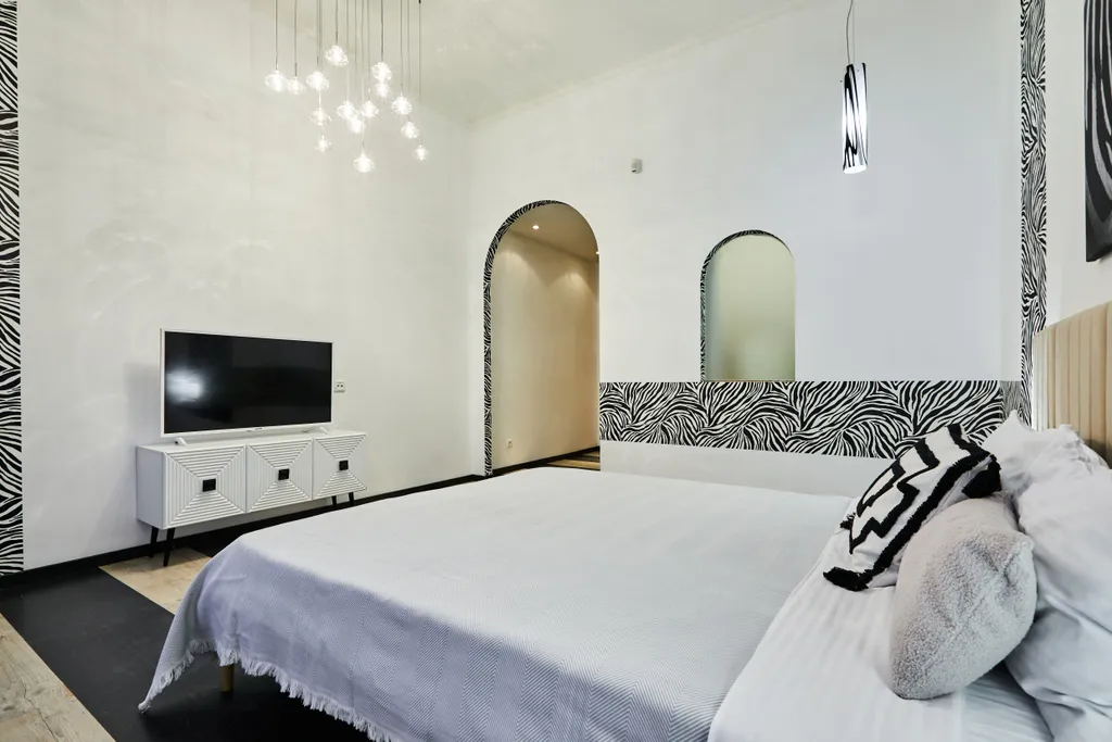 3 спальни, балкон, красивый дом