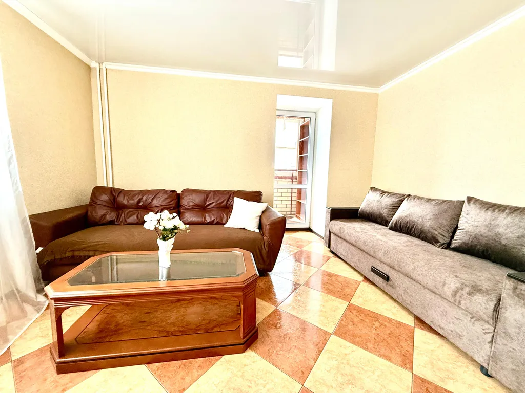 Большая квартира у Мамаева Кургана 3 лоджии