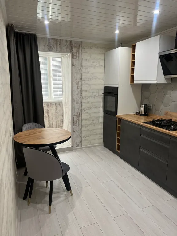 Стильная и удобная квартира для комфортного проживания в любой сезон