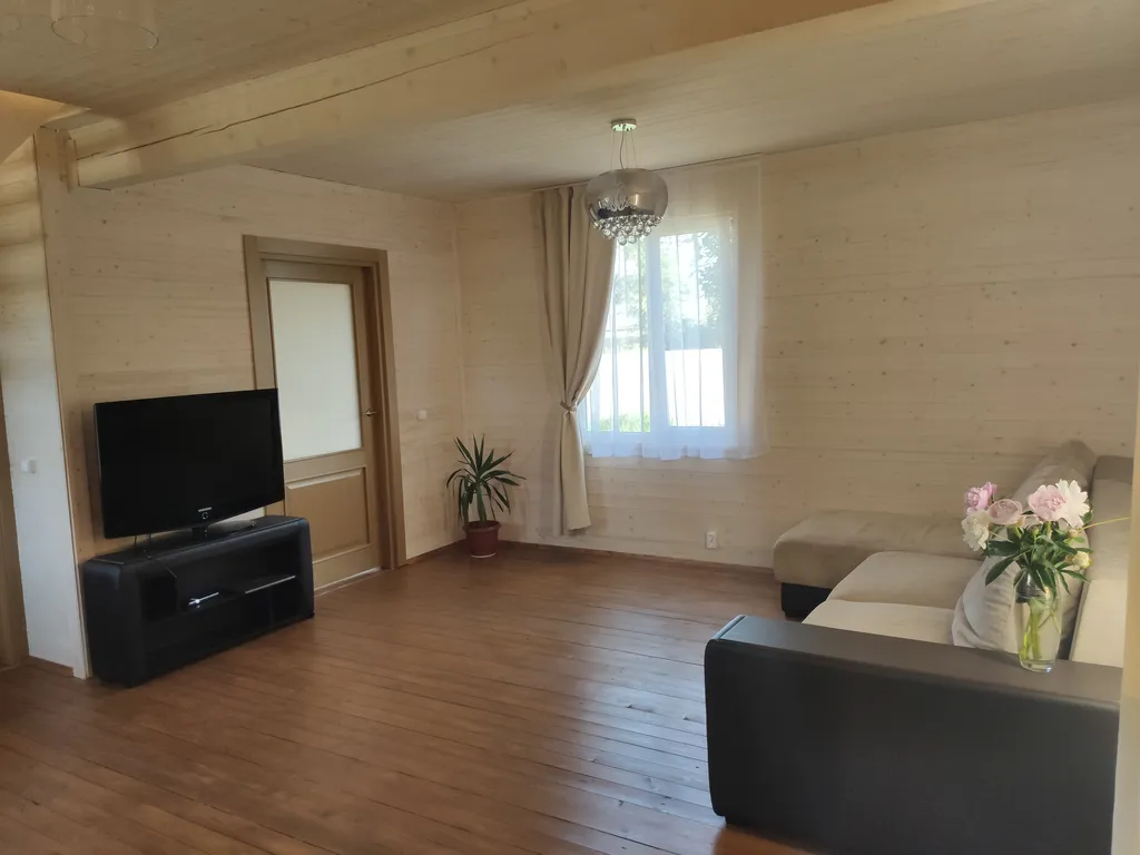 Дом на берегу озера