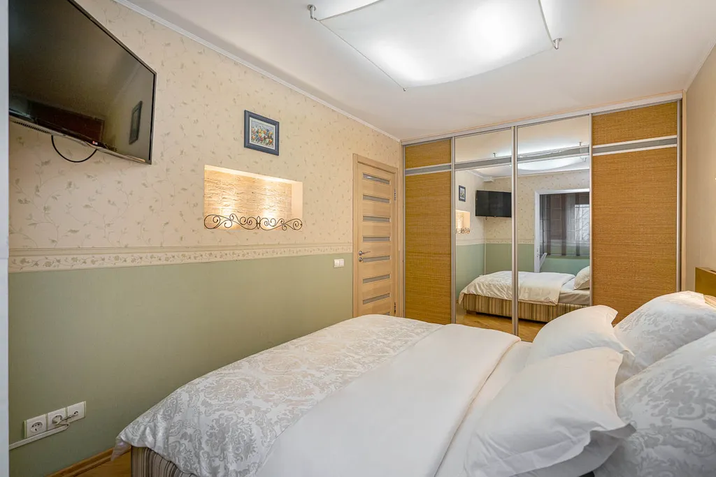 Трехкомнатные апартаменты  в центре