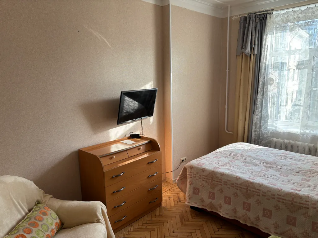 2х к кв  прямо у метро пл Ленина