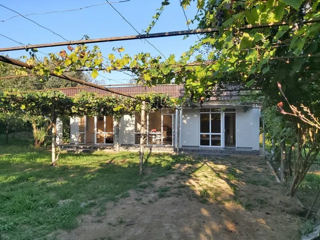 Коттедж Дом под-ключ — аренда посуточно в Птицефабрика