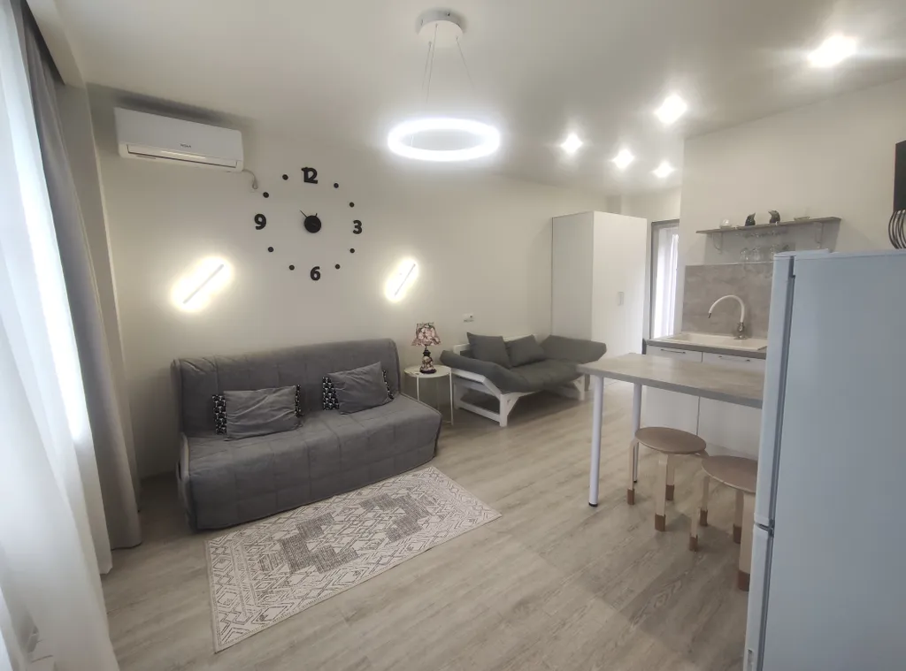 Студия Белый дом у моря