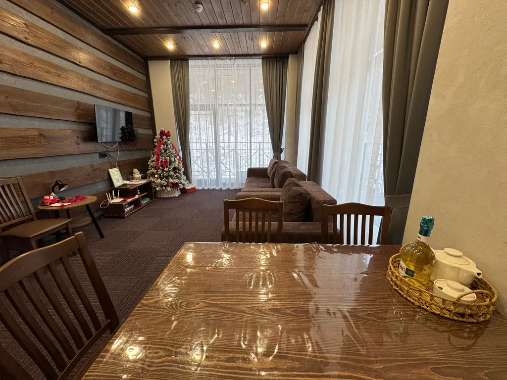 Студия и спальня с панорамными окнами