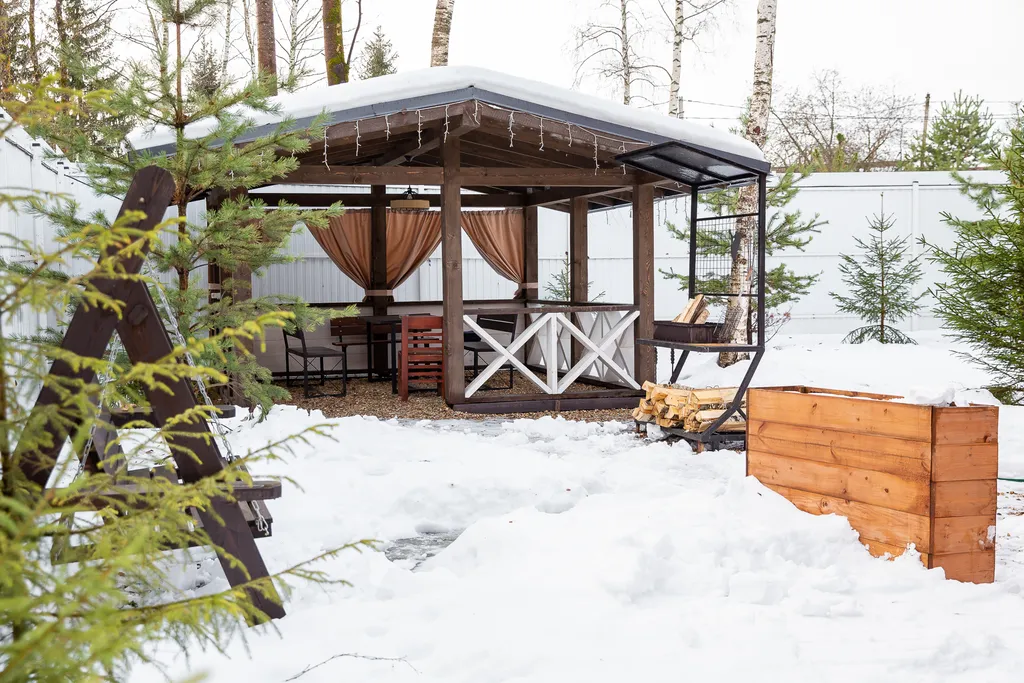 Коттедж Дом в лесном участке у реки с баней и горячей купелью фурако — Логиново